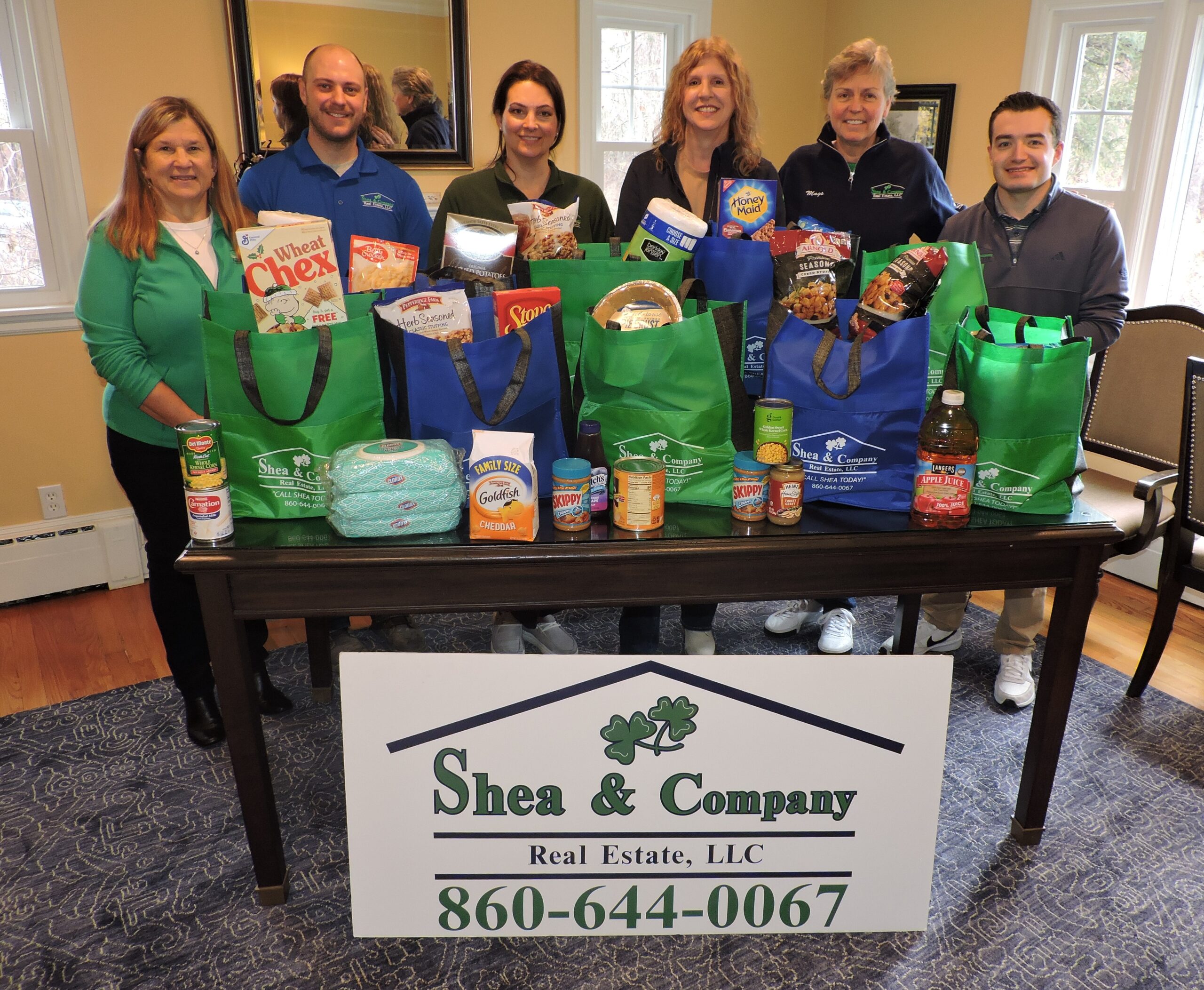 Food-drive-Photo-002-scaled